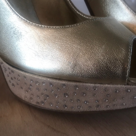EUC Mariah Carey Gold Stilettos with Rhinestones - Picture 2 of 4